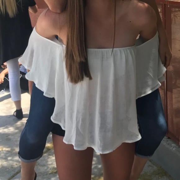 Flowy off the shoulder top - Picture 1 of 3